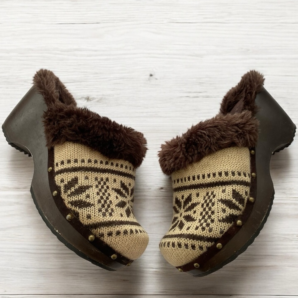 Arizona Jeans‎ Co Y2K Vintage Knit Fair Isle Snowflake Faux Fur Wooden Clogs 8.5